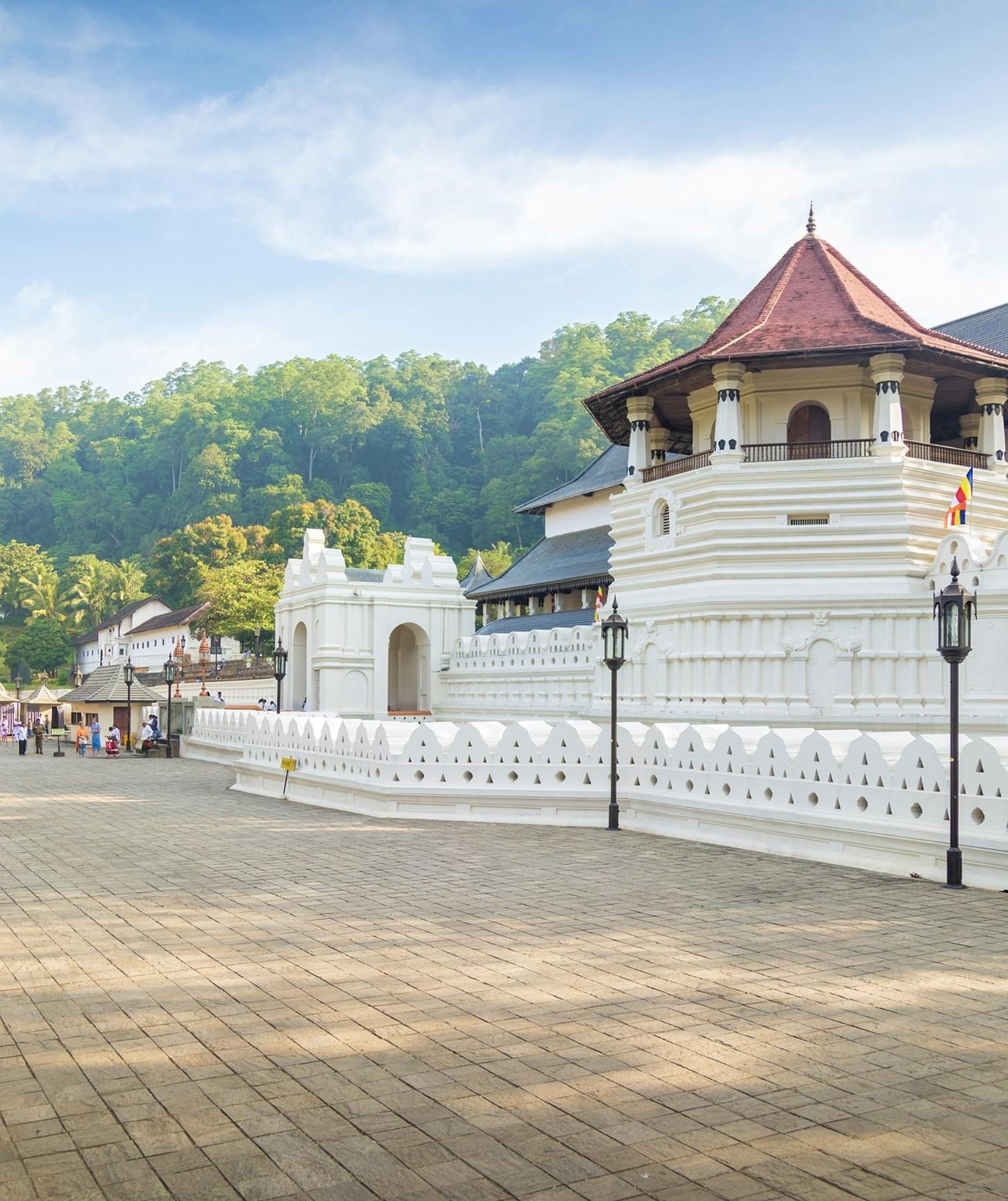 Visiting Sri Dalada Maligawa: The Sacred Temple of the Tooth