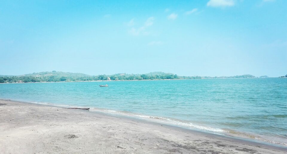 Kinniya Beach: A Hidden Gem of the Eastern Coast