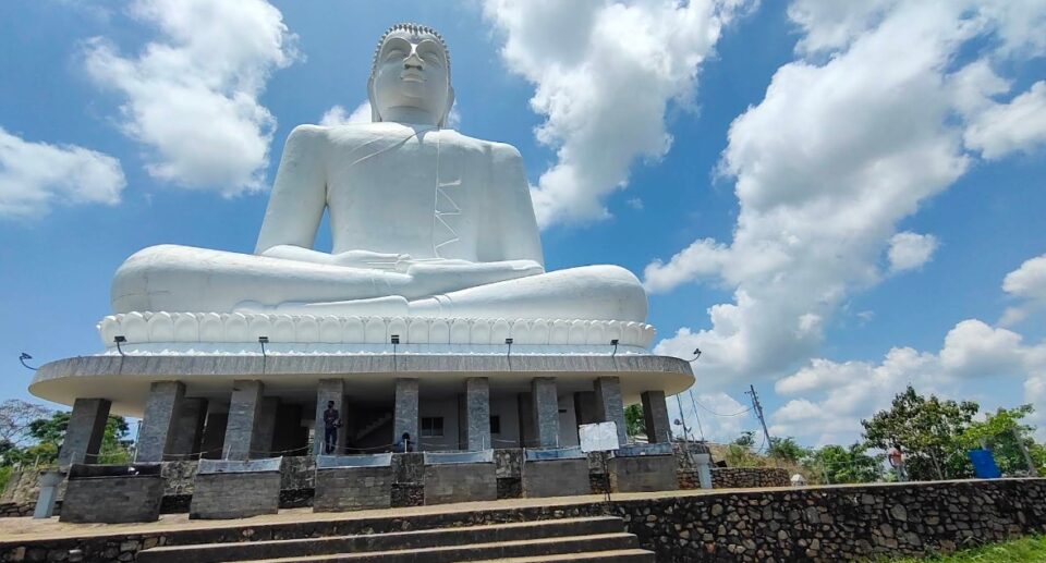 Athugala Rock: A Majestic Landmark of Sri Lanka’s Heritage