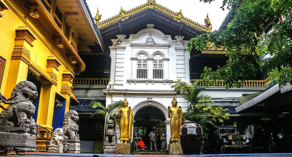Gangaramaya Temple, Colombo: A Spiritual and Cultural Landmark