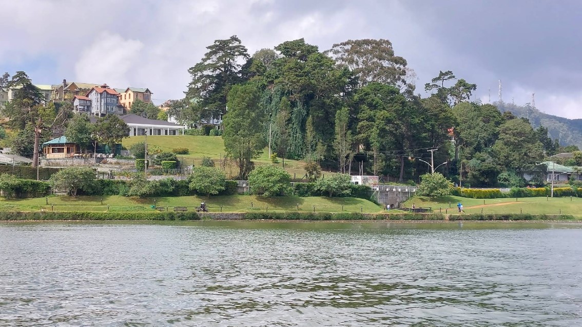 Lake Gregory, Nuwara Eliya: A Scenic Jewel in Sri Lanka’s Hill Country