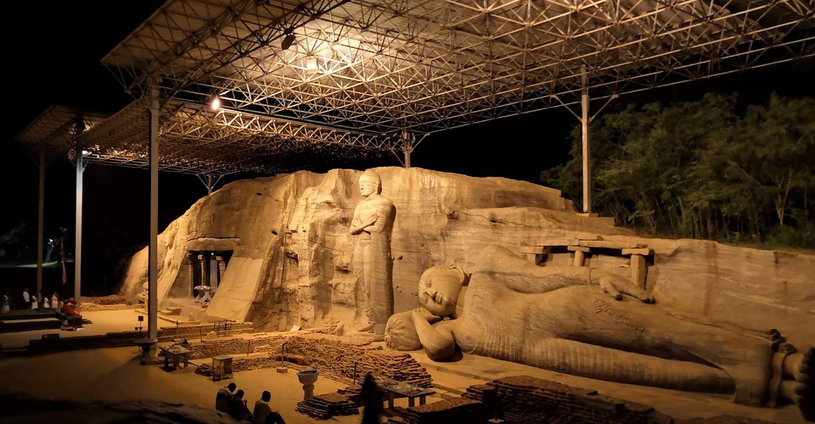 Uttararama Gal Vihara – The Jewel of Polonnaruwa