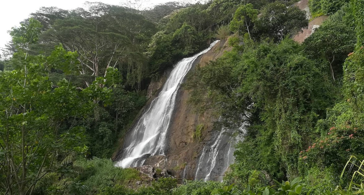 Hunnasgiriya Waterfall: A Tranquil Treasure in Sri Lanka’s Central Highlands