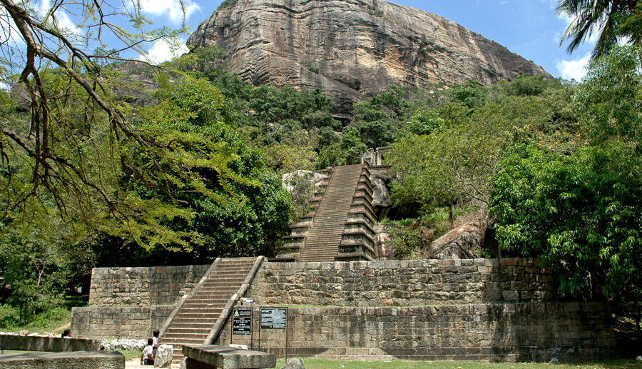 Yapahuwa Rock Fortress: A Forgotten Citadel of Sri Lanka